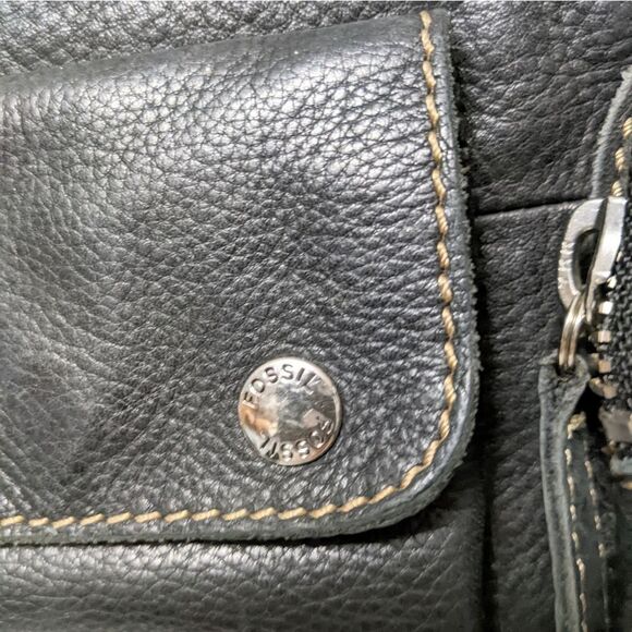FOSSIL Sutter Leather Crossbody Bag - Picture 3 of 11